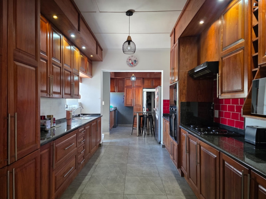 4 Bedroom Property for Sale in Van Der Hoff Park North West